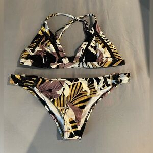 RHYTHM woman’s bathing suit